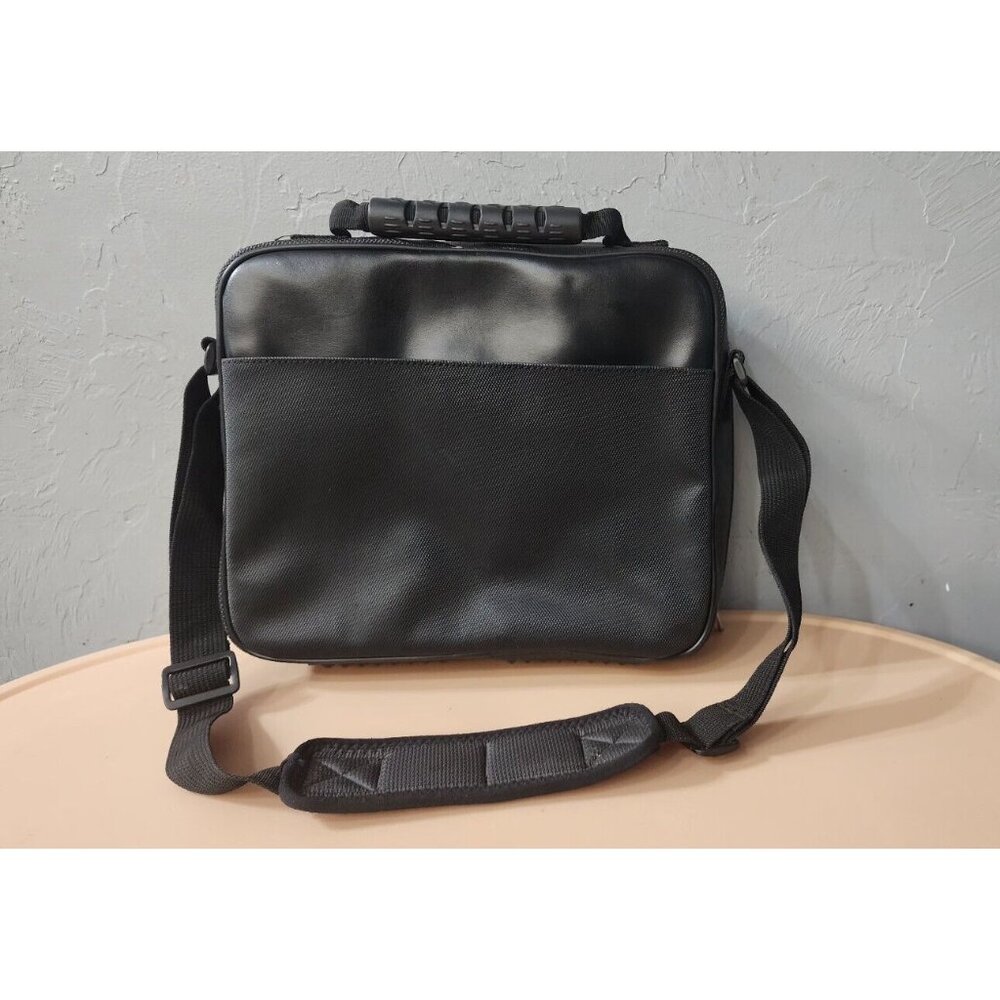 Init Portable DVD Player Black Bag with CD Pockets& Storage 11'' in - Picture 3 of 13